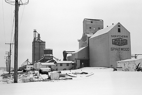 Image of wooden grain elevators at Spiritwood, Saskatchewan