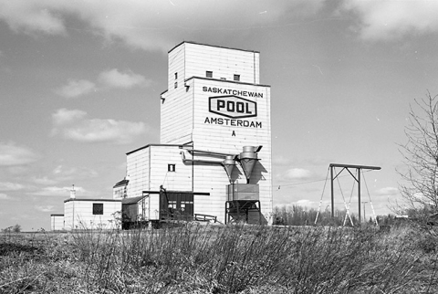 Wooden elevator at Amsterdam, Saskatchewan