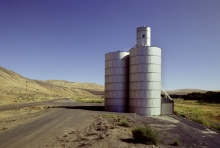 Image of grain elevator at Powers, Washington