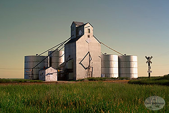 Wooden grain elevator at Moore, Montana